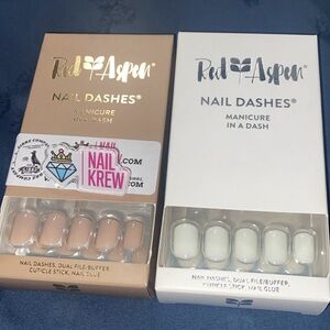 NWT 2 full sets of Nail Dashes by Red Aspen. Includes glue and file.💅🏽💅🏽💅🏽